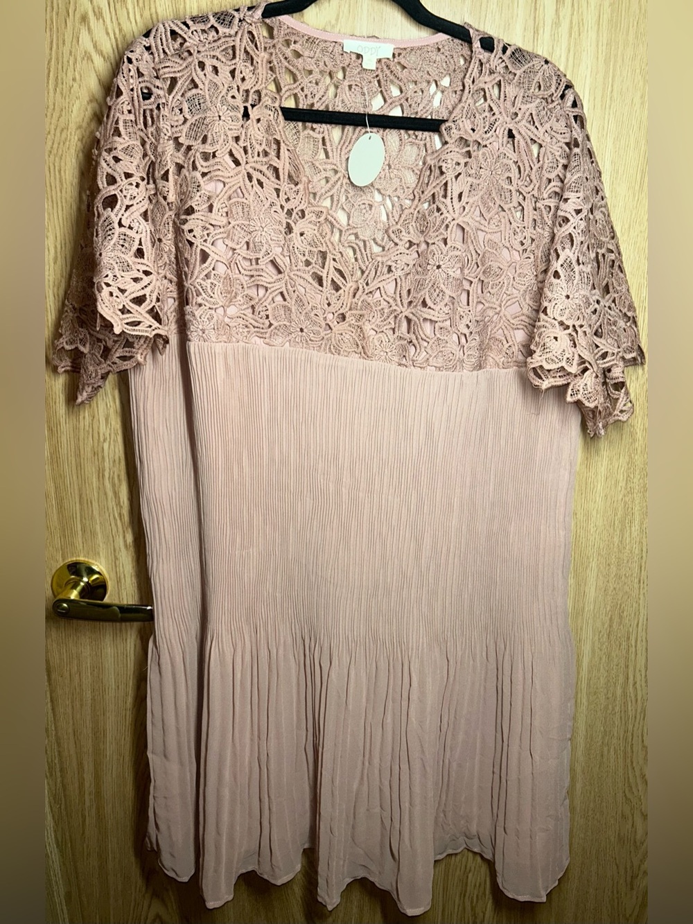 Oddy Size 1XL 100% Polyester Mauve Pink Short Bell Sleeve Dress NWT